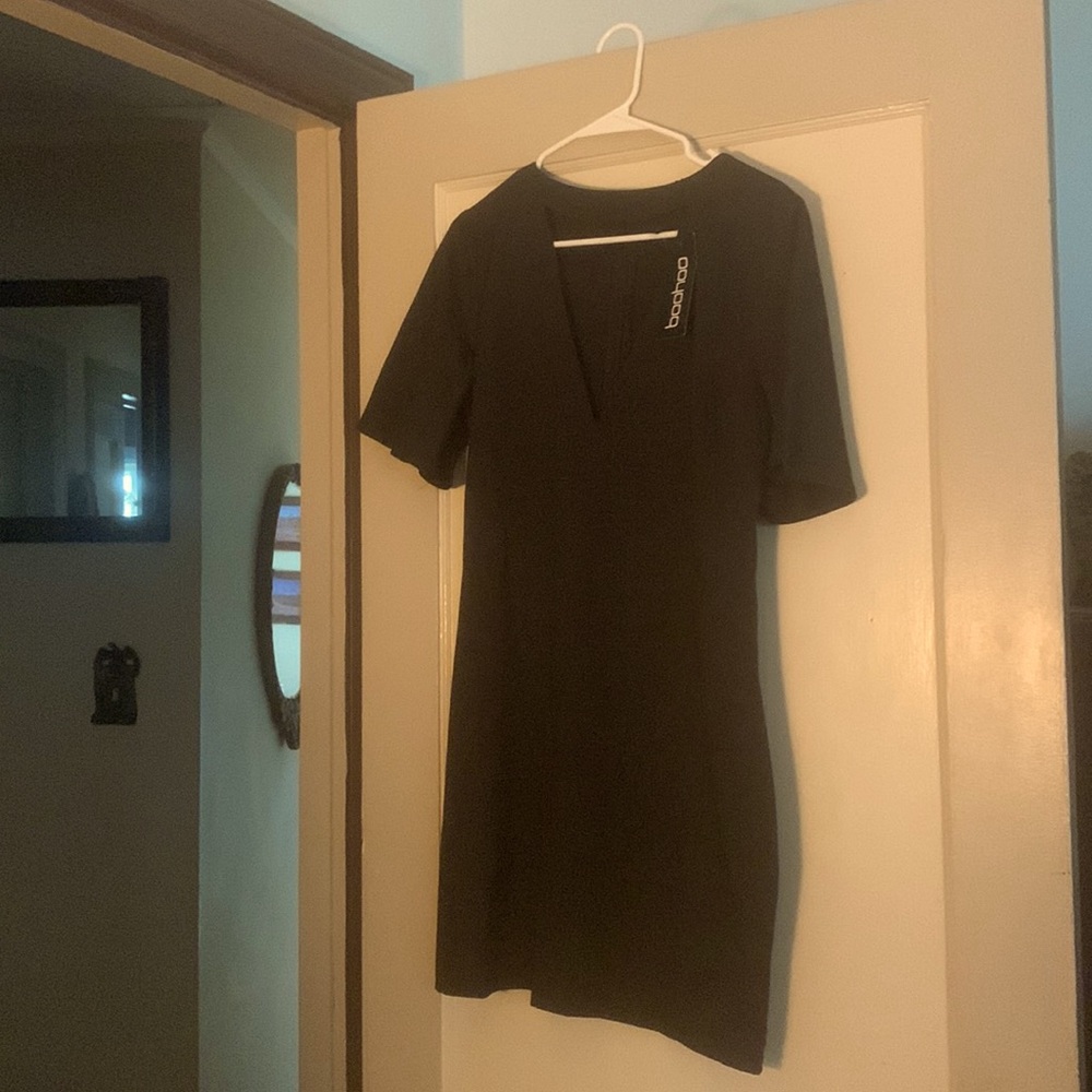 Boohoo Doris choker neck plunge shift dress